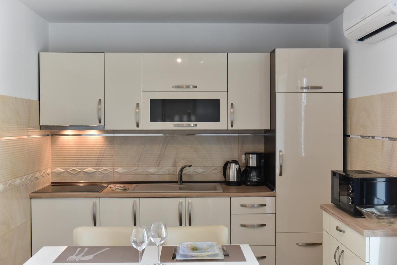 Apartmani Iva Vir Exterior foto