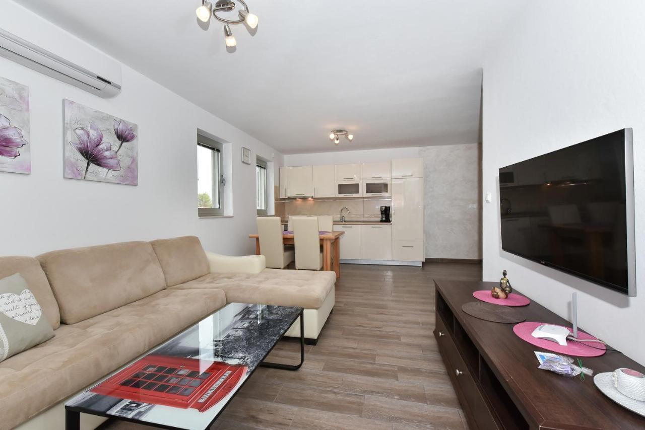 Apartmani Iva Vir Exterior foto