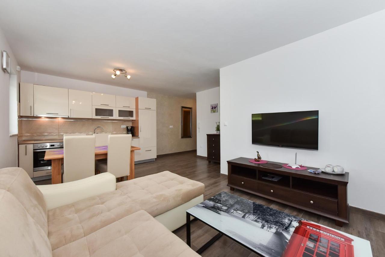 Apartmani Iva Vir Exterior foto