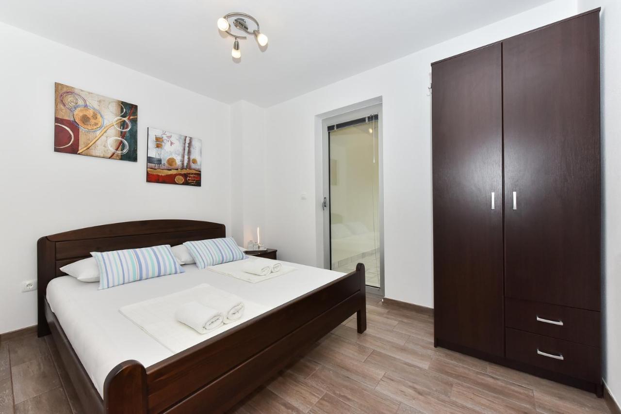 Apartmani Iva Vir Exterior foto