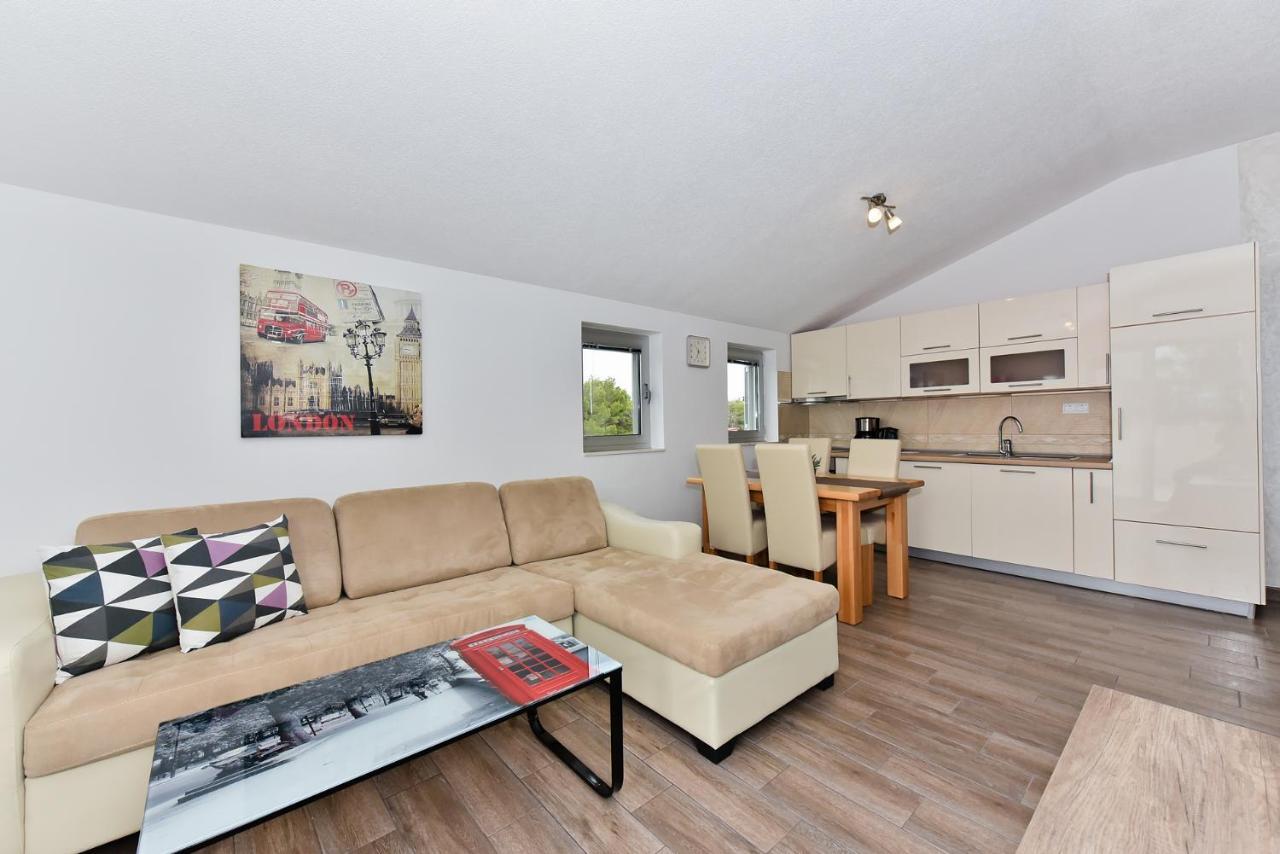 Apartmani Iva Vir Exterior foto