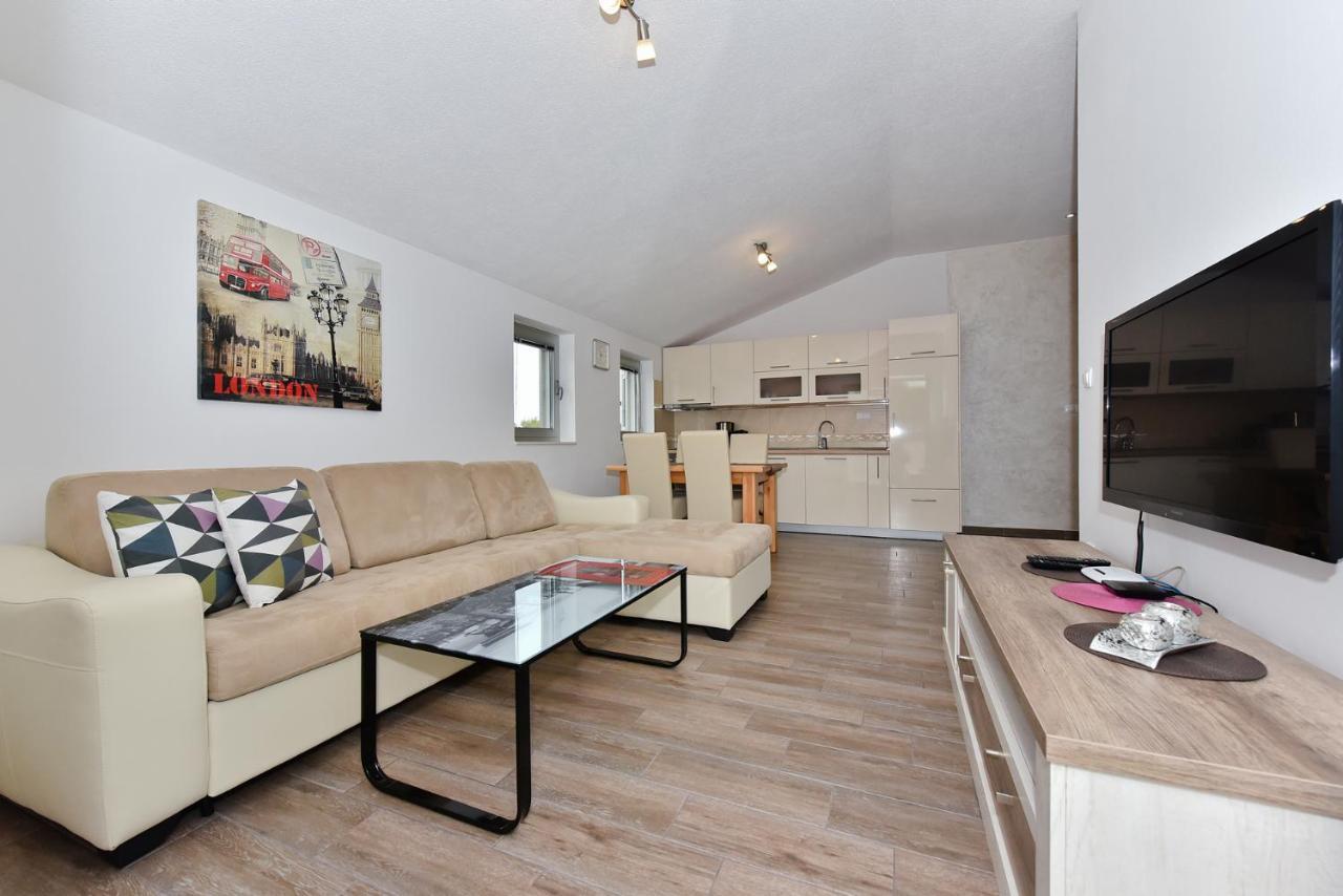 Apartmani Iva Vir Exterior foto